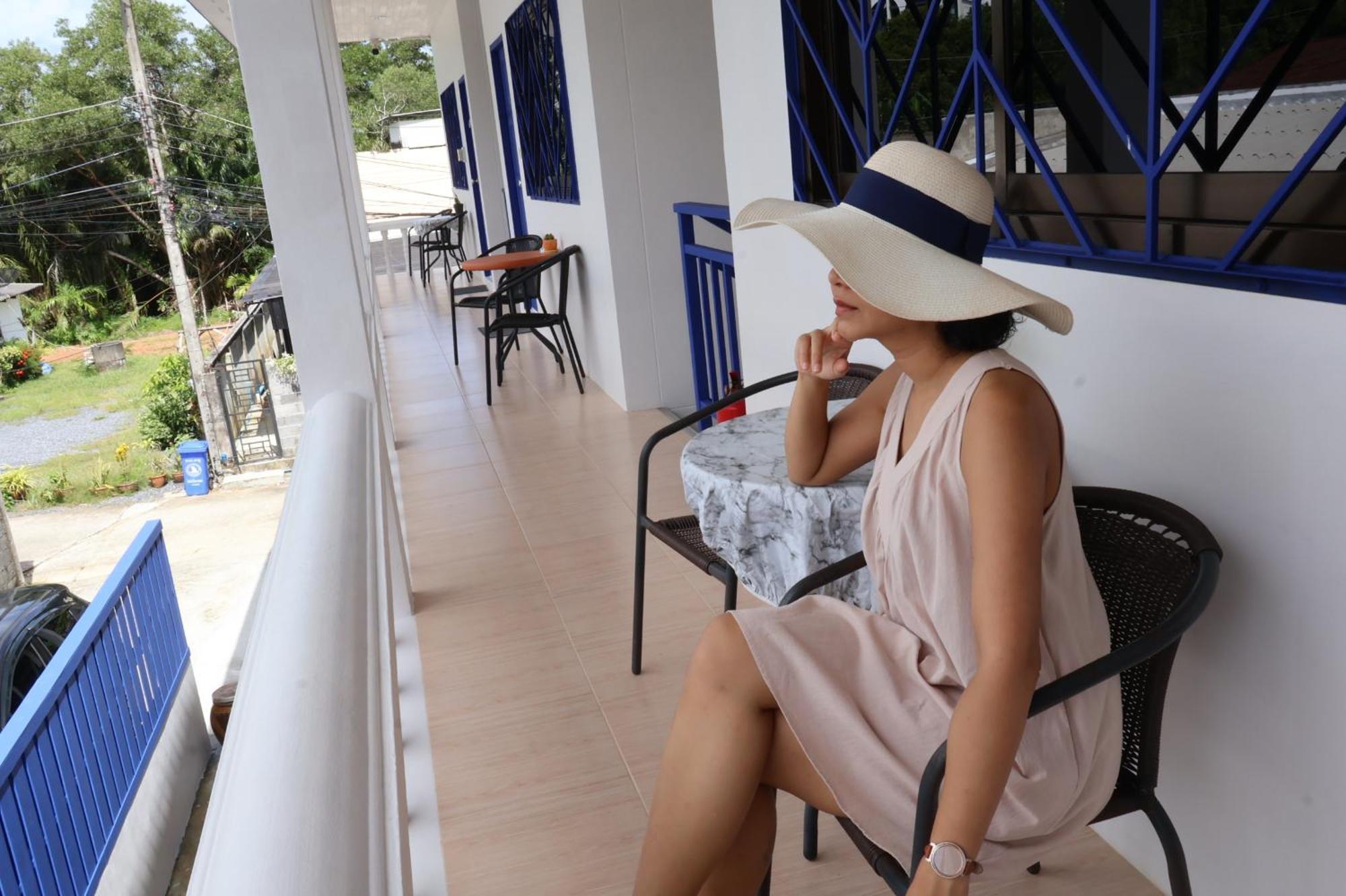 Отель Sun & Sea Nai Yang Phuket Экстерьер фото